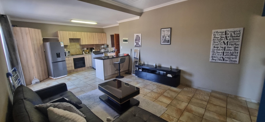 2 Bedroom Property for Sale in Gateway Manor North West